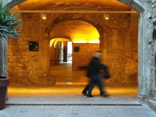 Barcelona: "El Born" Walking Tour + Entry to Picasso and Moco Museums — gallery 2
