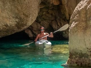 Capri Kayak Tour: Caves and Beaches — gallery 3