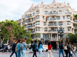 Barcelona: 3 Gaudí Houses Guided Tour — gallery 3