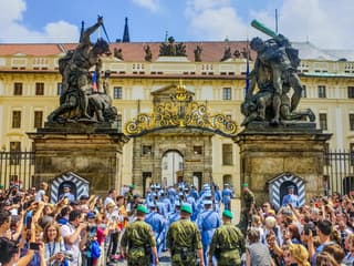 Get&Go: Prague Castle Ticket & E-Guide + Discount Vouchers — gallery 1