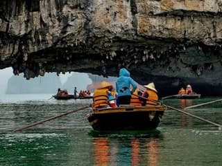 Ha Long Bay: Full-Day Guided Cruise from Hanoi with Ti Top Island + Lunch — gallery 2