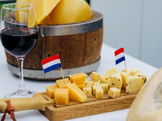 Amsterdam: Canal Cruise with Wine and Cheese — gallery 2