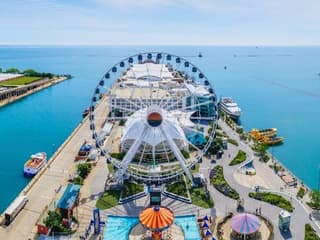 Navy Pier Centennial Wheel: VIP Gondola — gallery 3