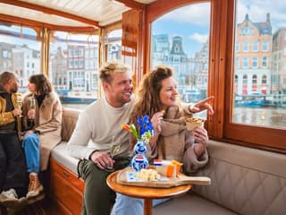 Amsterdam: 1-Hour Luxury Romantic Saloon Boat Cruise with Bubbles & Bites — gallery 1