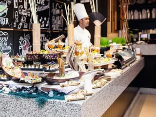 Buffet Lunch or Dinner at Crescendo Anantara The Palm
