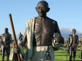 ตั๋วเข้า: การเดินทางยาวนานสู่อิสรภาพ, The Long March to Freedom, Cape Town