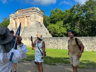 Chichén Itzá: Entry Ticket + Walking Tour