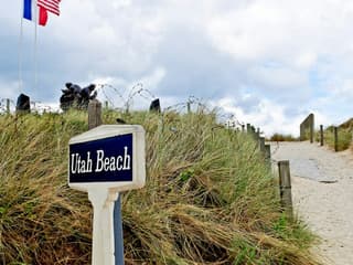 Normandy & D-Day Beaches: Day Trip from Paris with Authentic Lunch