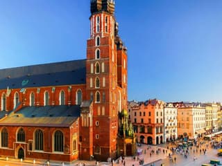 Krakow: Old Secrets, Tales & Kings Evening Guided Tour