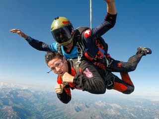 Interlaken: Airplane Skydiving Experience