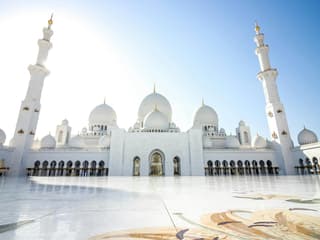 Abu Dhabi Full Day Tour with Lunch from Dubai