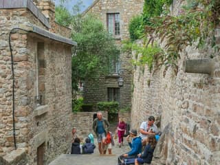 Mont Saint-Michel: Admission + Transport from Paris