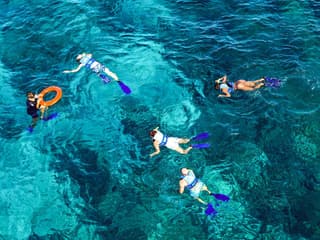 Isla Mujeres: Premium Catamaran Tour from Cancún