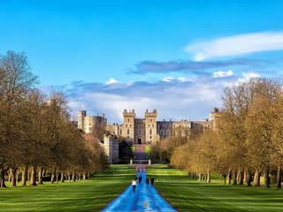 From London: Stonehenge Inner Circle Access & Windsor Day Trip — gallery 2