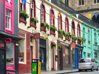 Edinburgh: Audio Guide App by TouringBee