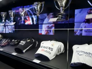Madrid: 1-Hour Highlights Tour with Bernabéu Stadium Entry