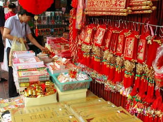 Chinatown Bangkok: Private Walking Tour + Food & Drinks — gallery 1