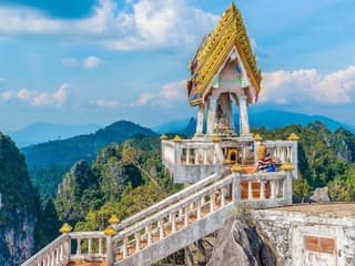 Tiger Cave Temple, Emerald Pool & Hot Springs: Full-Day Tour from Krabi — gallery 1