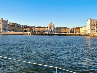 Lisbon Small-Group Sailing Tour on Tagus River — gallery 1