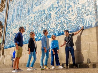 Porto Guided Walking Tour: Lello Library, Douro River Cruise & Cable Car — gallery 1