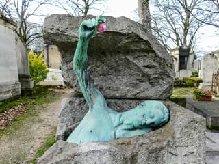 Guided Tour of Père Lachaise Cemetery’s Famous Graves — gallery 2
