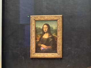 Louvre Museum Reserved Access With Assisted Entry — gallery 1