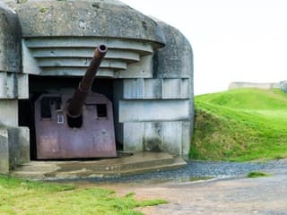 Normandy: Day Trip from Paris with D-Day Beach, Cemetery & Cider Tasting — gallery 3