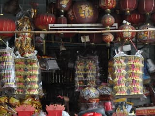 Chinatown Bangkok: Private Walking Tour + Food & Drinks — gallery 3