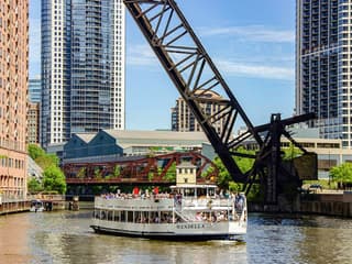 90-min Chicago River and Lake Michigan Architecture Cruise by Wendella — gallery 1