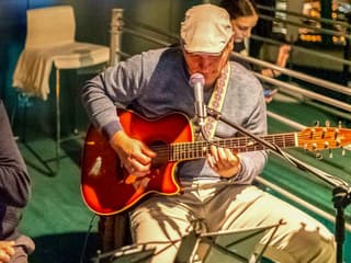 Budapest Danube River Candlelit Dinner Cruise with Live Music — gallery 2