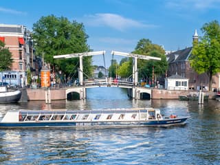 Amsterdam: 75-Min City Canal Cruise on Closed Heated Boat — gallery 1