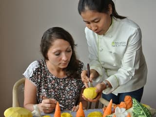 Traditional Thai Fruit and Vegetable Carving Class — gallery 1