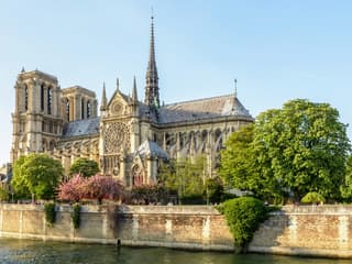 From London: Luxury Escorted Paris Day Trip with Lunch on the Eiffel Tower — gallery 3