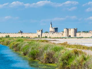 บัตรเข้าชมทัวร์หอคอยและกำแพงแห่งไอก์-มอร์ท, Pl. Anatole France, 30220 Aigues-Mortes, France, Provence