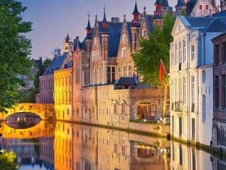بروژ: تور پیاده‌روی با راهنمای هوش مصنوعی روی موبایل شما, Bruges