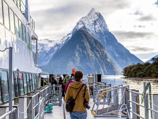 From Te Anau: Milford Sound Day Trip with Cruise & Return Transfers — gallery 3