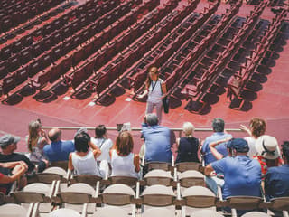 تور راهنمای بدون صف در آمفی‌تئاتر ورونا, Arena di Verona, P.za Bra, 1,, Verona