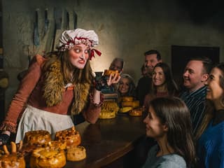 Westminster Small-Group Guided Walking Tour & London Dungeon Entry Tickets — gallery 2