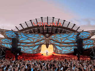 Ushuaïa on Wednesdays: Tomorrowland Presents Dimitri Vegas & Like Mike Tickets — gallery 1