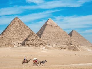 جولة ركوب الدراجات الرباعية حول الأهرامات مع اختيار ركوب الجمال, القاهرة