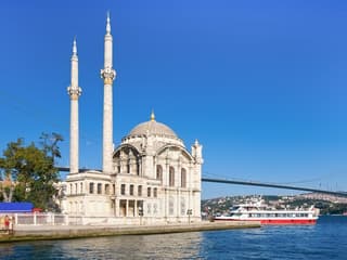 Istanbul: Bosphorus Lunch Cruise with Guide & Drinks — gallery 2