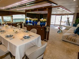 Dubai Harbor: Superyacht Experience with Live Music & Drinks — gallery 3