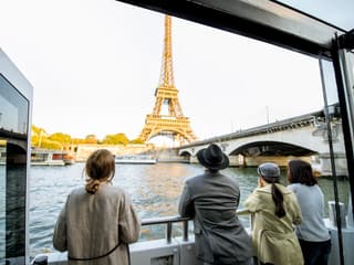 Seine River Cruise from Pont de l'Alma with Sparkling Champagne — gallery 3