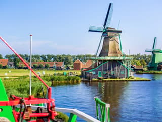 From Amsterdam: Zaanse Schans and Volendam Guided Tour — gallery 2