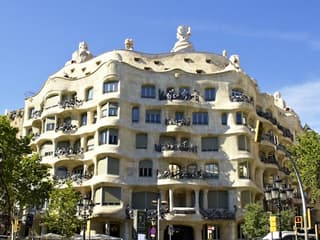 Barcelona Card: Public Transport + 40 Attractions — gallery 1