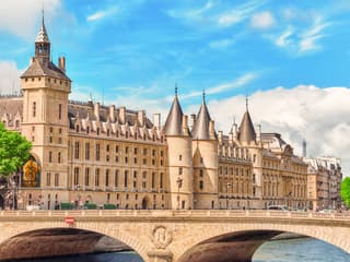 Paris in a Day: Louvre, Notre Dame, Saint Chapelle, and Conciergerie — gallery 3