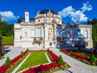 Private Guided Tour of Neuschwanstein & Linderhof Castle Grounds from Munich — gallery 1