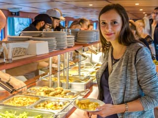 Prague Sightseeing Boat Cruise with Buffet Dinner — gallery 3
