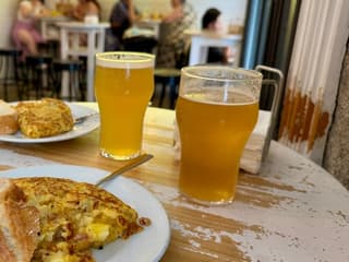 Madrid: Guided Walking Tour + Tapas Tasting & Drinks — gallery 1