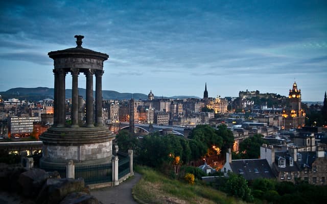 Edinburgh at night